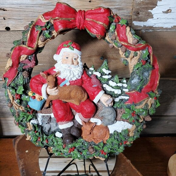 Ceramic Christmas Wreath - Santa and Woodland Animals - Picture 7 of 9